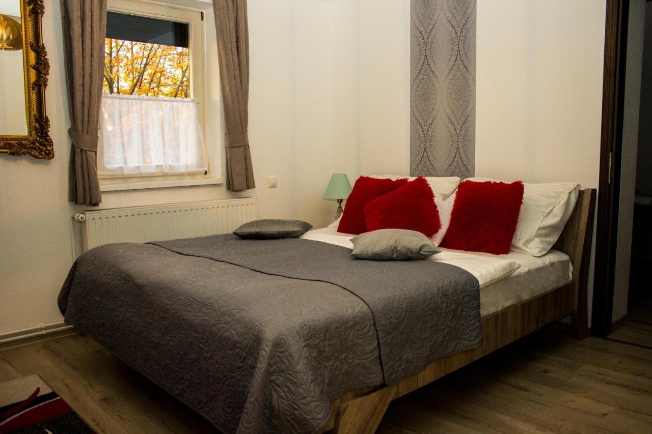 Vadasz Panzio Es Etterem Szombathely Ngoại thất bức ảnh