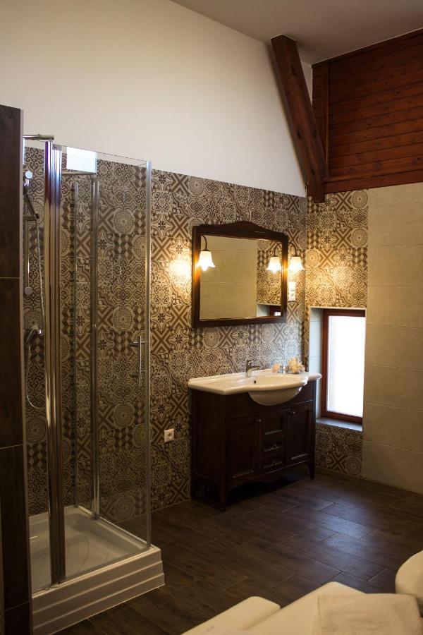 Vadasz Panzio Es Etterem Szombathely Ngoại thất bức ảnh